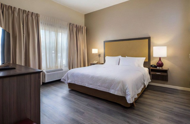 Experience Haven of Luxury w/ Superior Comfort