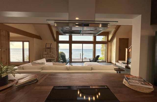 Experience lake life steps away in Youngstown's 4-bedroom cottage