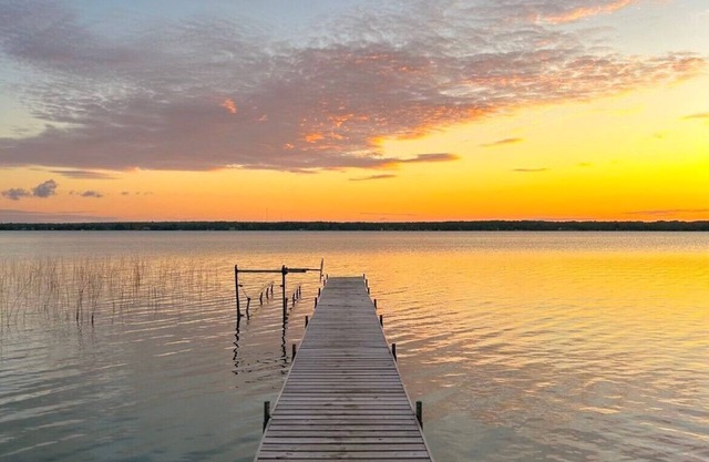 Experience Lakeside Luxury: Your Ultimate Retreat Awaits on Long Lake!
