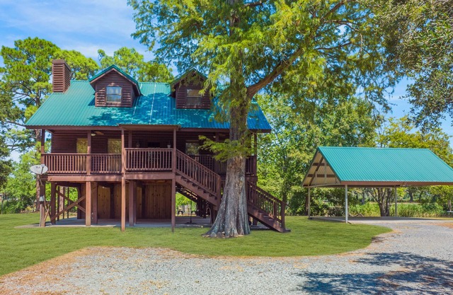 Erleben Sie Louisiana, Cabin on Bayou Petite Anse, zentral in Acadiana