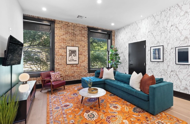 Experience luxury in this spacious 2-bedroom, 2-bath condo at 888 Baronne Street