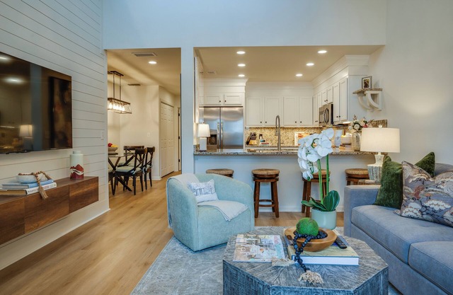 Experience Modern Elegance: Luxurious Tallahassee Condo with Premier Amenities
