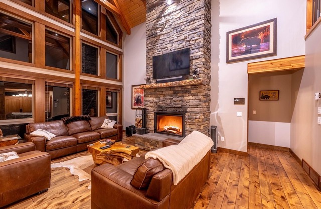 Experience mountain bliss at our cozy chalet, nestled at the base of the Kimberley Ski Hill