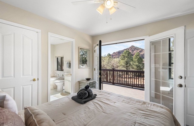 Experience Nature...Walk to hikes, Great Views-Near Oak Creek!