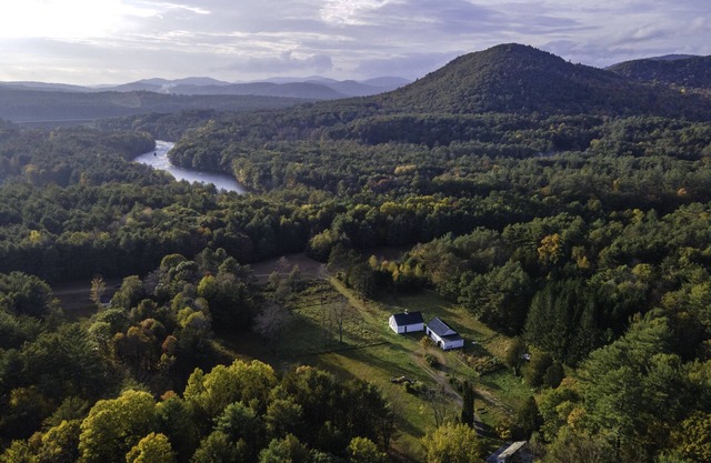 Experience rural bliss near historic Lake George with a six bdm mountain sunset