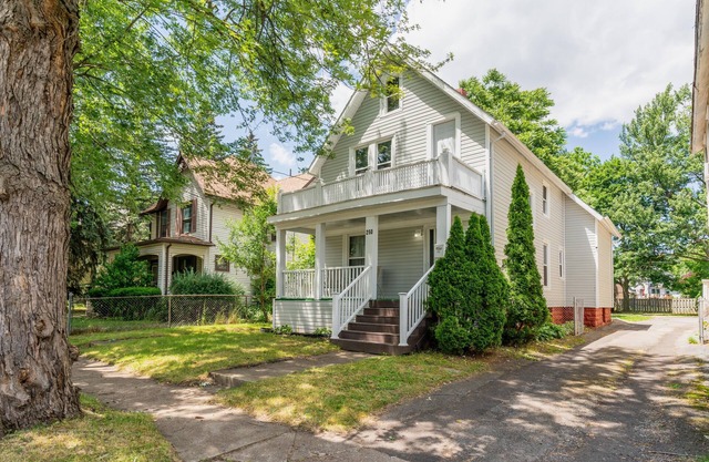 Explore Buffalo & Niagara Falls from this newly renovated apartment!
