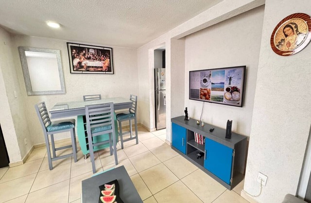 Explore CDMX: subway and culture at your fingertips