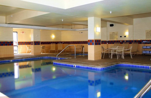 Explore Route 66: Near I-40 Stay with Breakfast & Fitness Center | 2 Units