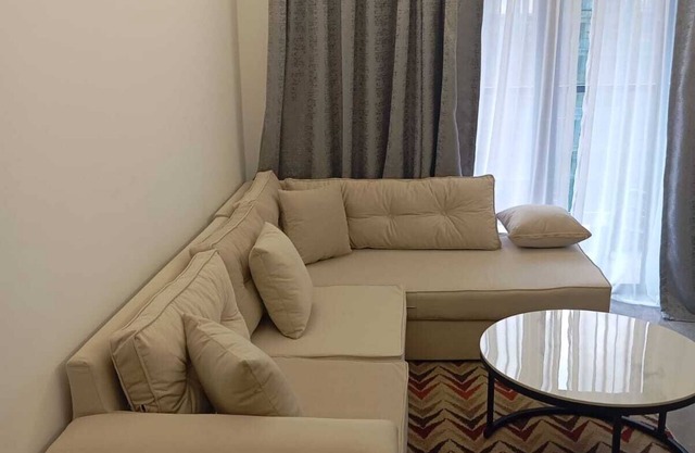 Exquisite 1BR apartment next to a premier shopping mall