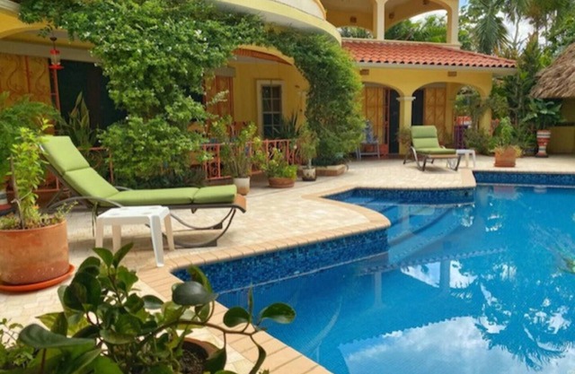 Exquisite 3-bedroom hideaway with a pool, open-air living, and just minutes from San Ignacio.