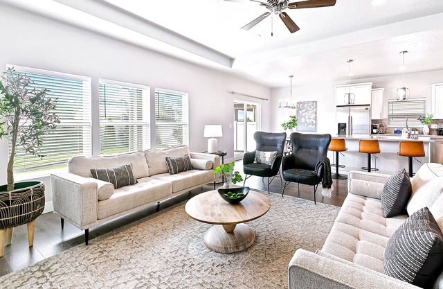 Exquisite 3BR 2BR Vacation Nest by The Village