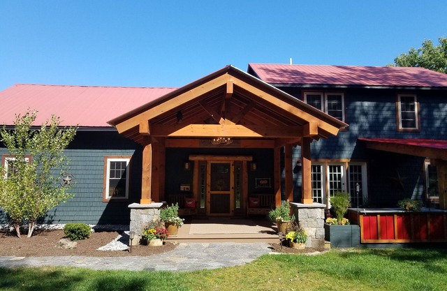 Exquisite Adirondack Home in N. Lake George, NY