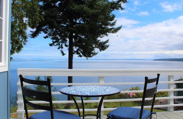 Exquisite Blick auf die Bucht. Cottage mit Charme.