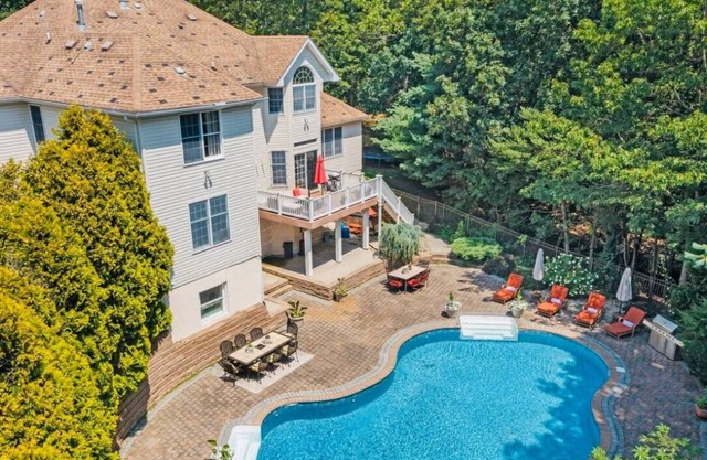 Exquisite Beachside Luxury Estate in Manasquan