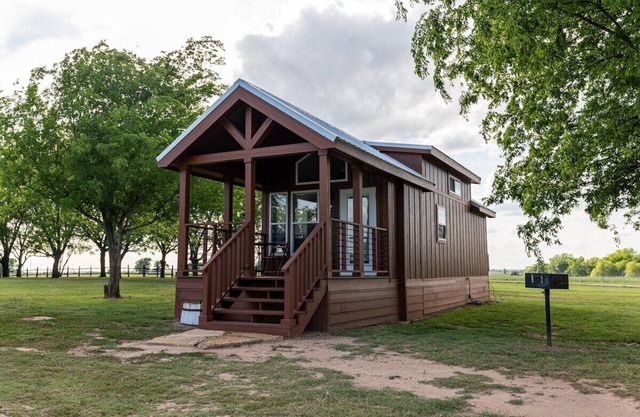 Exquisite Cabin, Enchanting Sunrises and Safari