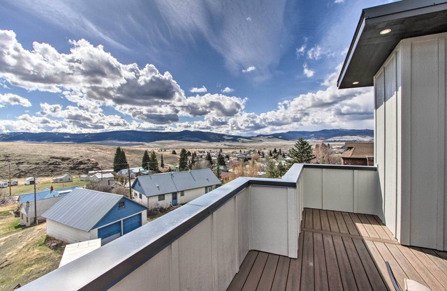 Exquisite Discovery Mtn Home w/ Sweeping Views!