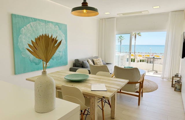 Exquisite Front Beach Apartment in Quarteira