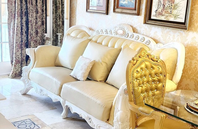 Exquisite, one of a kind place located in Lake Las Vegas Resort. Lovely decor