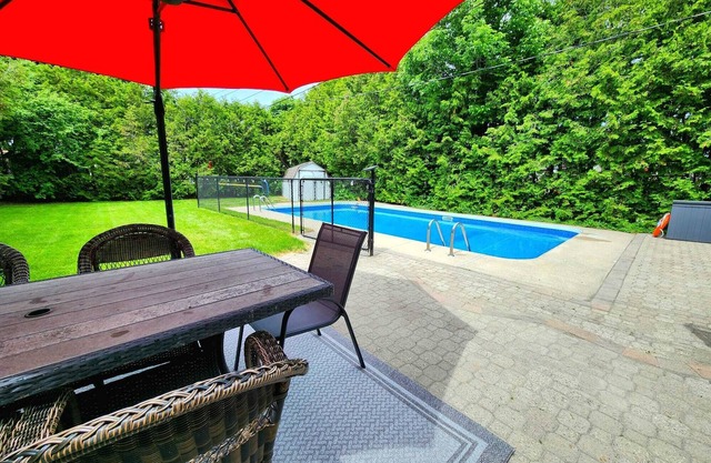 Exquisite summer retreat with heated pool