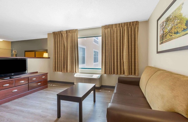 Extended Stay America Select Suites Hartford Manchester