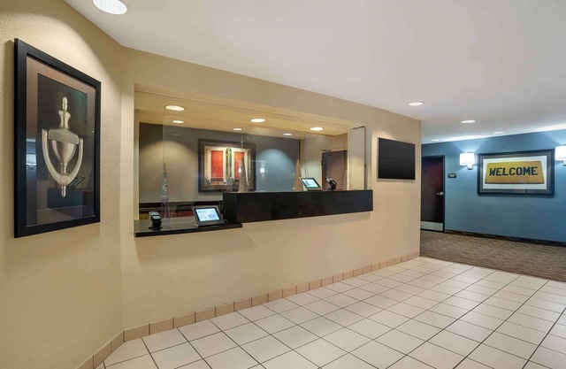 Extended Stay America Select Suites New Orleans Airport
