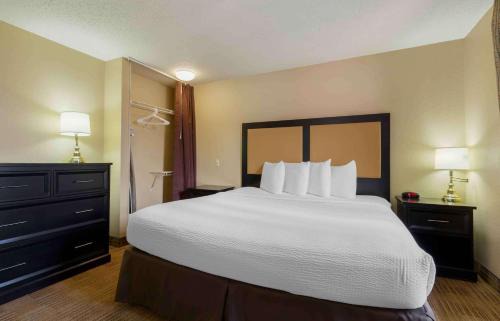 Extended Stay America Suites - Rockford - I-90
