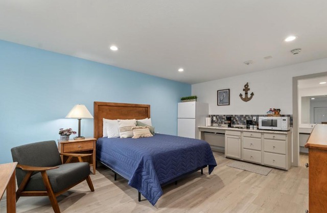Extended Stay Gun Barrel City