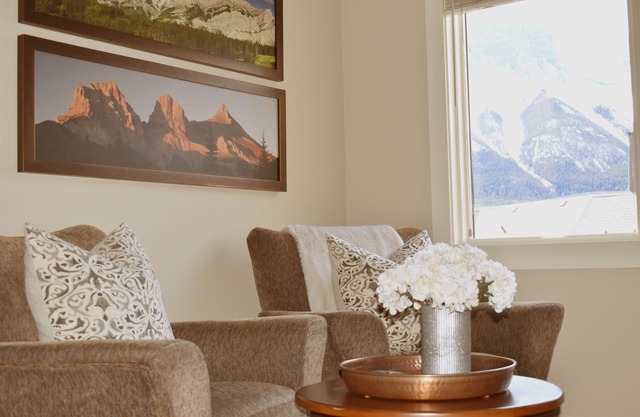Extraordinary Mountain Penthouse, Spectacular Views, Pool & Hot Tub, Park Pass