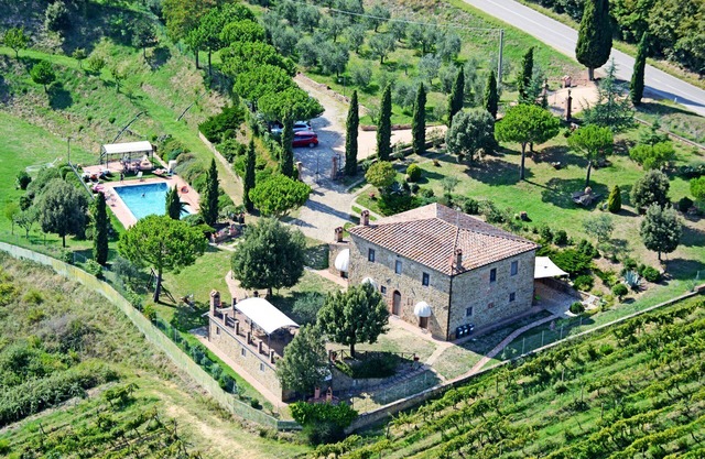 Sehr panoramische Villa mit privatem Pool, großem, ausgestattetem Außenbereich, möblierter Terrasse