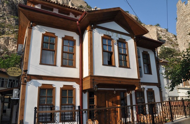 Ezgi Konaklari