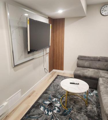 F&B Exquisite Guest room