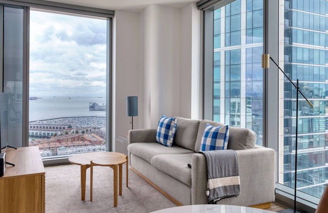 Fab Rincon Hill 1BR w/ Movies & Pool, nr Restaurants, by Blueground