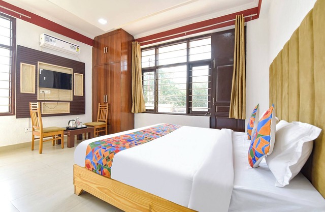 Fabhotel Aayat Home Stay