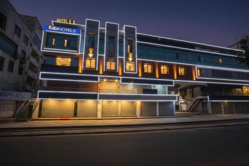 FabHotel SS - Opp Vishwakarma Engineering College