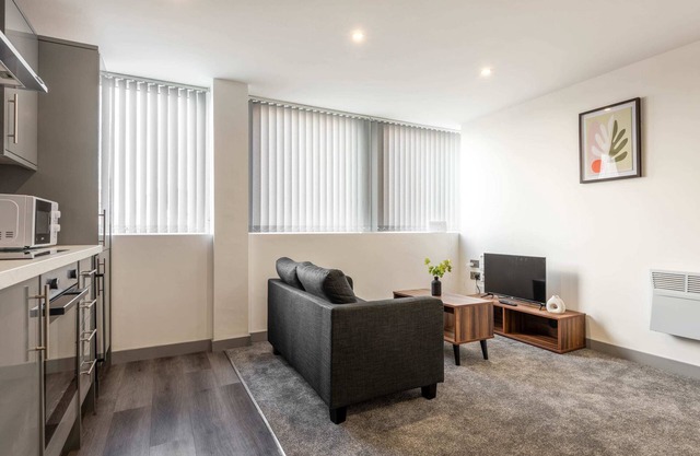 Fabulous 1 Bedroom Apartment in Yeadon