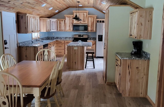 Fabulous 2-bedroom house with WiFi in Sturgeon Bay