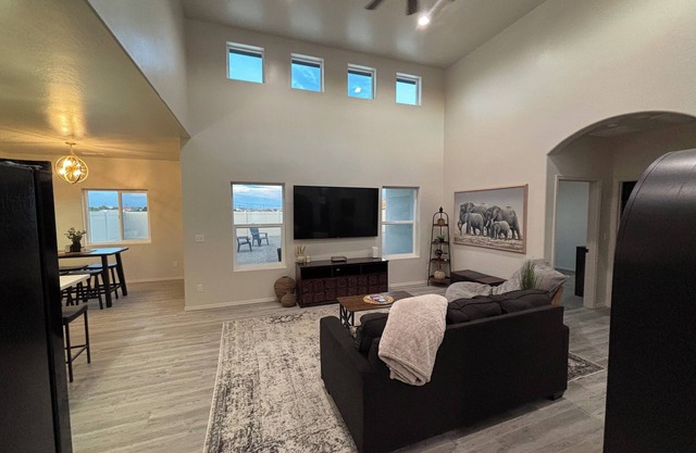 Fabulous 3-bedroom townhome with AC in Farmington