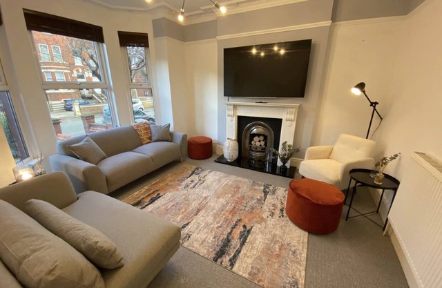 Fabulous 4 Bedroom Home in Manchester