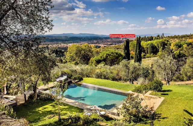FABELHAFTE 4BD-VILLA MIT HERRLICHEM POOL UND BLICK, MINUTEN BIS IN DIE STADT FLORENZ!