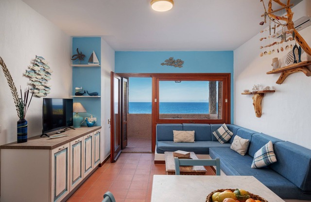 Fabulous apartament with terrace by the sea
