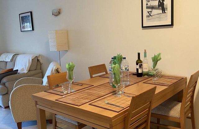 Fabulous Wohnung mit WIFI und gemeinsame Nutzung von Innen- / Außenpools, Tennis