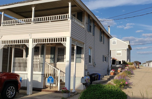 Charming Beach House nur wenige Schritte vom Strand entfernt!