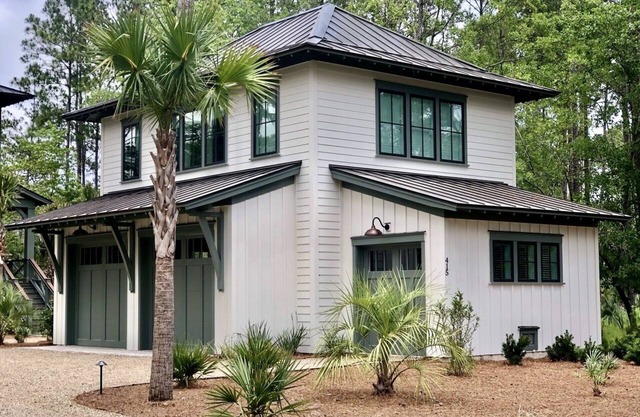 Fabulous, Comfy Carriage House in Moreland Village