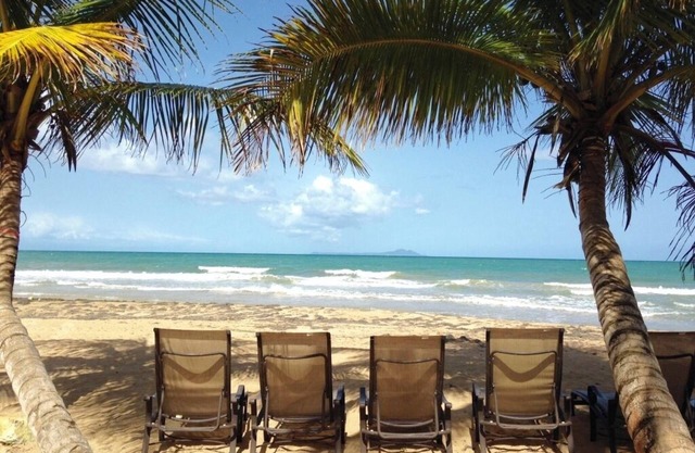 Fabulous Oceanfront Penthouse Villa- Live The Dream!!