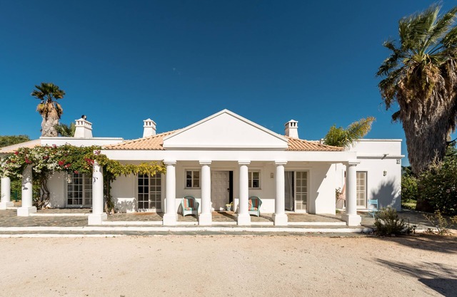 Fabulous Villa in einem Grundstück von 4000m2 eingefügt