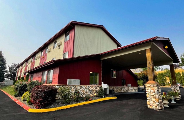 FairBridge Inn & Suites Moscow - Pullman