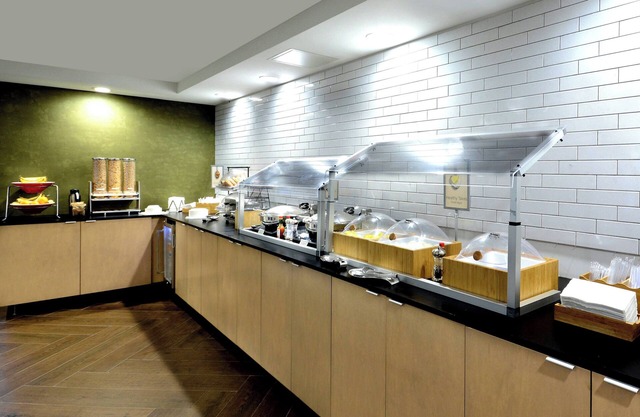 Fairfield Inn by Marriott Greensboro Airport