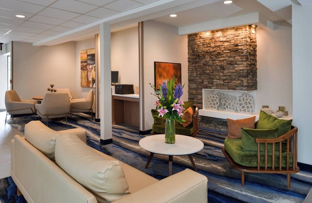 Fairfield Inn & Suites by Marriott Arlington Six Flags