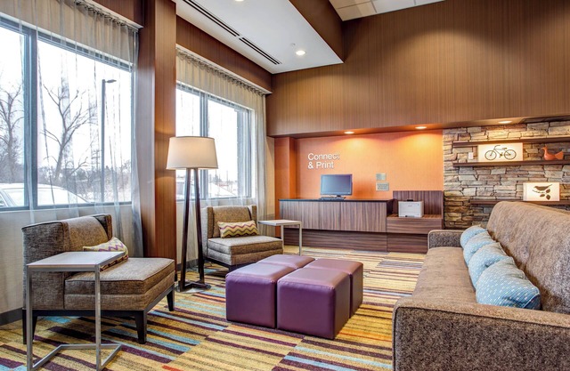 Fairfield Inn & Suites Springfield Holyoke