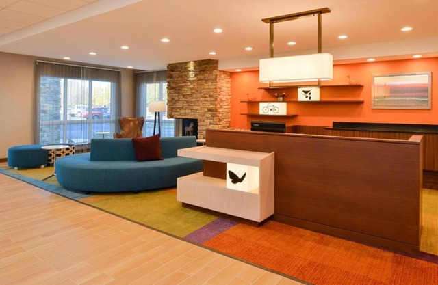 Fairfield Inn & Suites